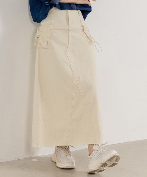 DAY CLOSET(デイ クローゼット)の「レディース ミリタリーカーゴデニムスカート(スカート・レディース・アイボリー・M/S/L)」の3枚目の写真