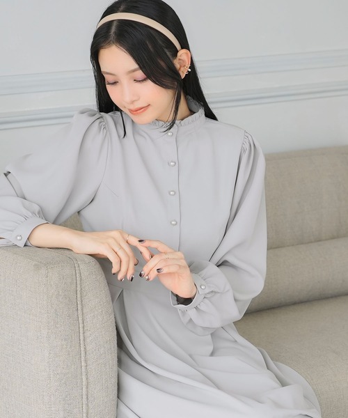Newlyme(ニューリーミー)の「フリルスタンドカラーマキシワンピース(ワンピース・レディース・ブラック/ブルー・LARGE/X-LARGE/XX-LARGE/SMALL/MEDIUM)」の7枚目の写真