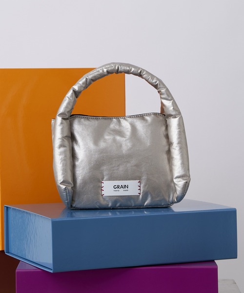 GRAIN（グレイン）の「【GRAIN/グレイン】クッションミニトート #Chirrup（ハンドバッグ・レディース・シルバー/ブルー/ゴールド/ピンク/イエロー・FREE）」の5枚目の写真