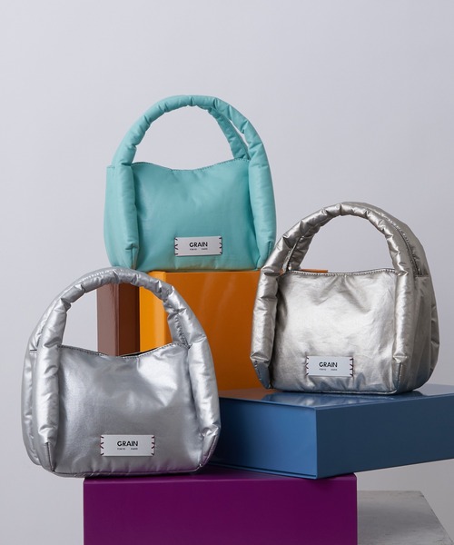 GRAIN（グレイン）の「【GRAIN/グレイン】クッションミニトート #Chirrup（ハンドバッグ・レディース・シルバー/ブルー/ゴールド/ピンク/イエロー・FREE）」の6枚目の写真