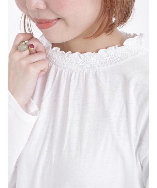 Samansa Mos2（サマンサ モスモス）の「襟スモッキングカットソー（Tシャツ/カットソー・レディース・グリーン/ブラック/オフホワイト/ベージュ・F）」の5枚目の写真