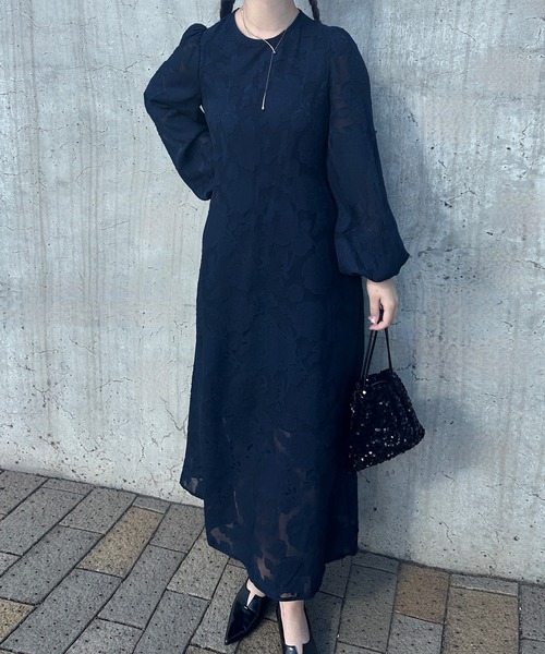 junoah（ジュノア）の「フラワージャガードシアーワンピース 