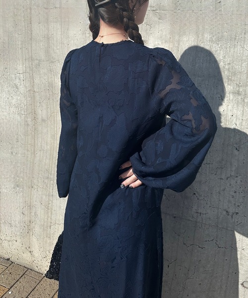 junoah（ジュノア）の「フラワージャガードシアーワンピース 
