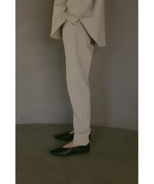 MANOF（マノフ）の「MANOF/マノフ/SLIT HEM SWEAT PANTS（スウェットパンツ・レディース・アイボリー/ブラック・SMALL/MEDIUM）」の14枚目の写真
