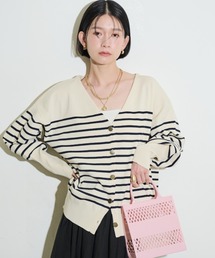 ゴールド釦Vネックカーディガン