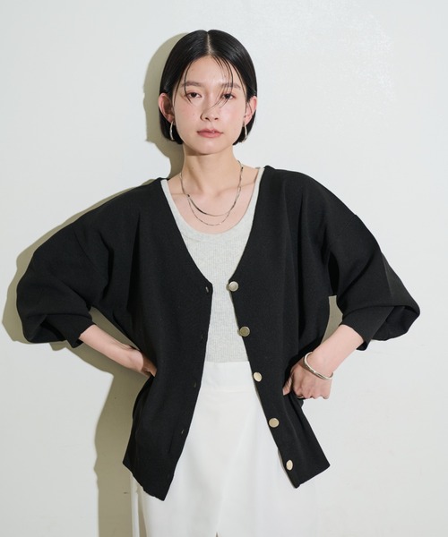 Shelly island（シェリーアイランド）の「ゴールド釦Vネックカーディガン（カーディガン/ボレロ・レディース・その他/ブラック/ピンク/ホワイト・FREE）」の19枚目の写真