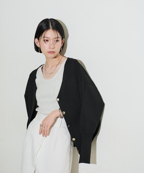 Shelly island（シェリーアイランド）の「ゴールド釦Vネックカーディガン（カーディガン/ボレロ・レディース・その他/ブラック/ピンク/ホワイト・FREE）」の18枚目の写真