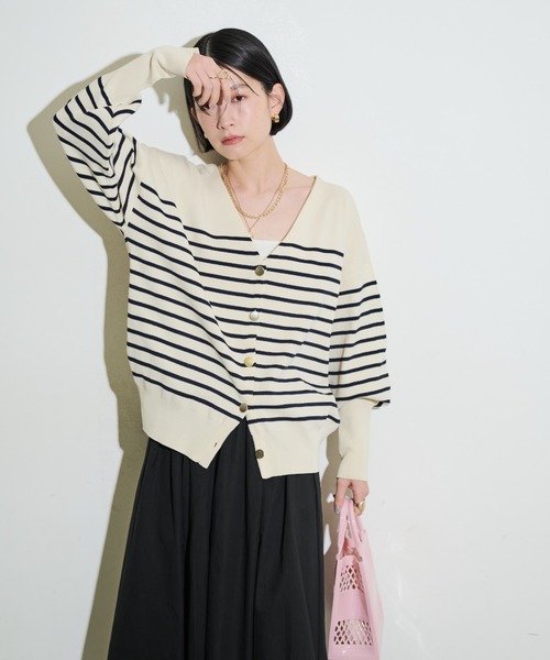 Shelly island（シェリーアイランド）の「ゴールド釦Vネックカーディガン（カーディガン/ボレロ・レディース・その他/ブラック/ピンク/ホワイト・FREE）」の10枚目の写真