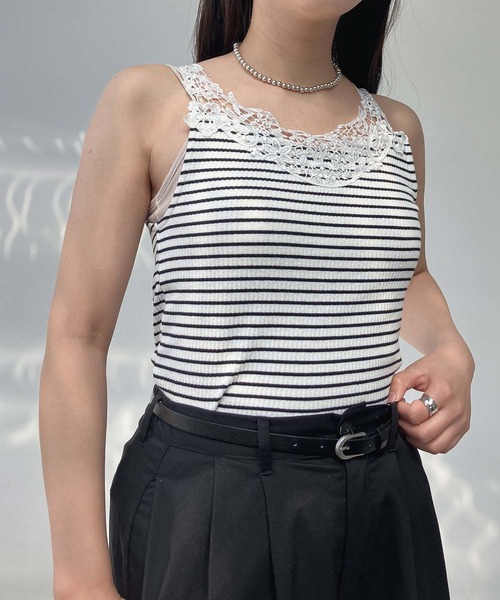 AS KNOW AS plus（アズノゥアズプラス）の「◎ゴージャスレースタンクトップ（タンクトップ・レディース・ミント/ブラック/グレイッシュベージュ/サックスブルー/オフホワイト/イエロー/ホワイト×ブラック/レッド/ベージュ系/ブラウン・FREE）」の3枚目の写真