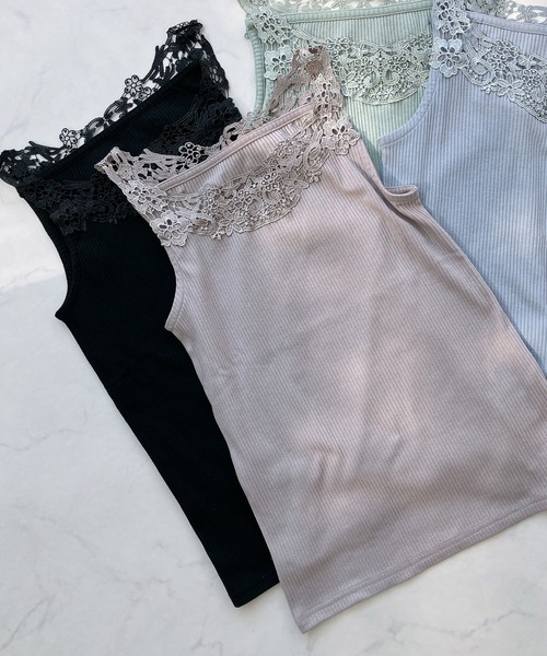 AS KNOW AS plus（アズノゥアズプラス）の「◎ゴージャスレースタンクトップ（タンクトップ・レディース・ミント/ブラック/グレイッシュベージュ/サックスブルー/オフホワイト/イエロー/ホワイト×ブラック/レッド/ベージュ系/ブラウン・FREE）」の5枚目の写真