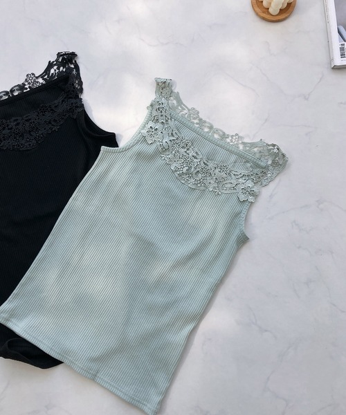 AS KNOW AS plus（アズノゥアズプラス）の「◎ゴージャスレースタンクトップ（タンクトップ・レディース・ミント/ブラック/グレイッシュベージュ/サックスブルー/オフホワイト/イエロー/ホワイト×ブラック/レッド/ベージュ系/ブラウン・FREE）」の22枚目の写真