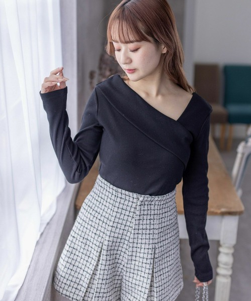 clear（クリア）の「≪再入荷≫クロスリブカットソー[オフィスカジュアル 着回し抜群 大人]（Tシャツ/カットソー・レディース・オフホワイト/ブラック/サックスブルー/ピンク/ベージュ/ミント/サーモンピンク/レッド・F）」の19枚目の写真