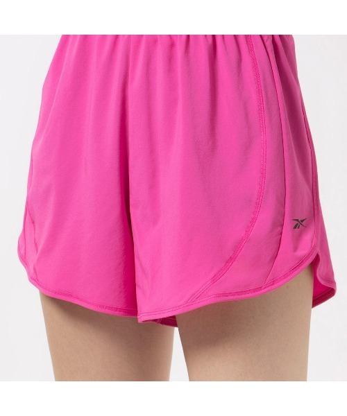 Reebok(リーボック)の「ラックス ウーブン ショーツ / LUX WOVEN SHORT(その他パンツ・レディース・イエロー/ピンク/ブラック・LARGE/MEDIUM/SMALL/XX-LARGE/X-LARGE/X-SMALL)」の12枚目の写真