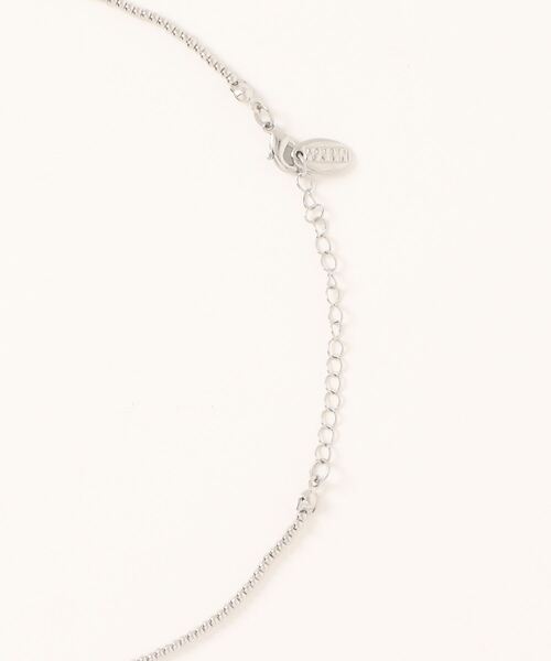 LOWRYS FARM（ローリーズファーム）の「ビーズリボンネックレス　 108459（ネックレス・レディース・ブラック/グレー/オフホワイト・FREE）」の4枚目の写真