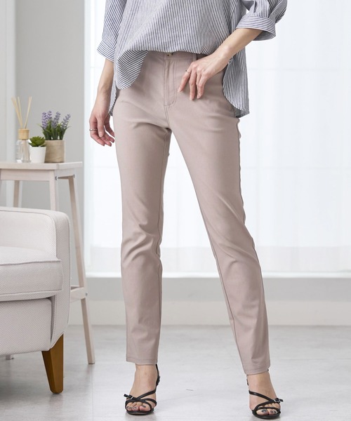BELLUNA PLUS（ベルーナ）の「抗菌防臭冷感ストレッチ美脚パンツ股下６８ｃｍ（その他パンツ・レディース・シルバーグレー/ブラック/グレイッシュベージュ/ライトベージュ/ネイビー系/パープル系・SMALL/MEDIUM/LARGE/X-LARGE）」の22枚目の写真