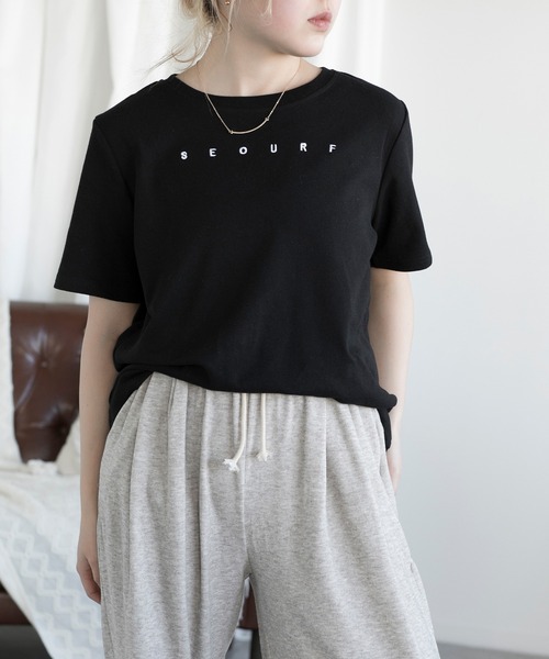 aimoha(アイモハ)の「ロゴ刺繍Tシャツ (SS)(Tシャツ/カットソー・レディース・ホワイト/ブラック・FREE)」の2枚目の写真