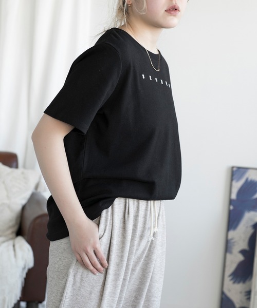 aimoha(アイモハ)の「ロゴ刺繍Tシャツ (SS)(Tシャツ/カットソー・レディース・ホワイト/ブラック・FREE)」の6枚目の写真