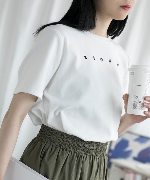aimoha(アイモハ)の「ロゴ刺繍Tシャツ (SS)(Tシャツ/カットソー・レディース・ホワイト/ブラック・FREE)」の4枚目の写真