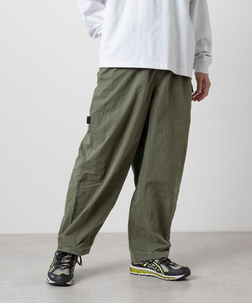 FREAK'S STORE（フリークスストア）の「ルーズフィット コットンナイロン ウェービングベルト クロップドパンツ/ナイロンパンツ（その他パンツ・メンズ・チャコールグレー/ブラック/オリーブ/ベージュ・MEDIUM/LARGE）」の11枚目の写真