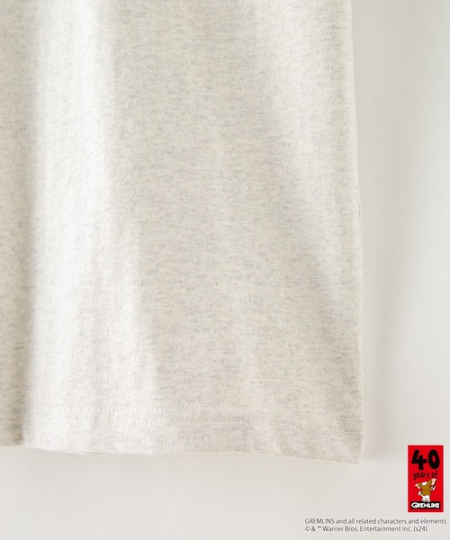 JEANS MATE（ジーンズメイト）の「グレムリン オリジナルデザインTシャツ ギズモ　ドロップショルダー ビッグシルエット　ユニセックス（Tシャツ/カットソー・メンズ・ブルー系その他/グレー系その他2/ベージュ系その他/ホワイト系その他2・X-LARGE/LARGE/SMALL/MEDIUM）」の9枚目の写真