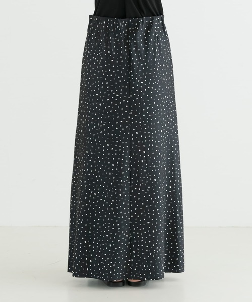 URBAN RESEARCH（アーバンリサーチ）の「バイアスマキシドットスカート
