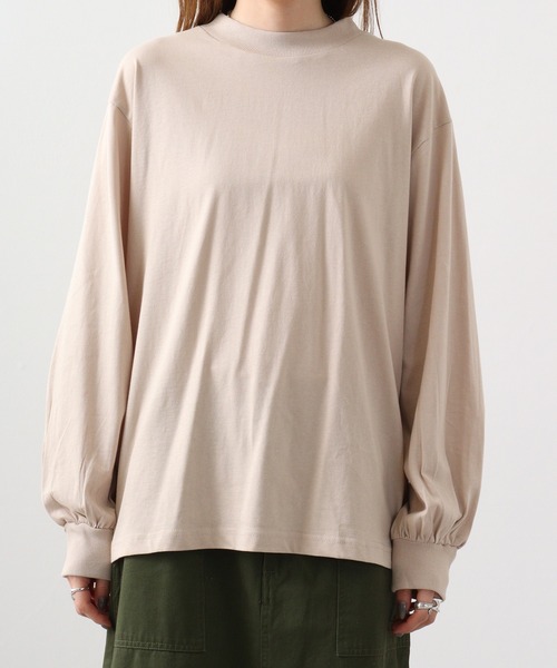 atONE(アットワン)の「atONE モックネックボリューム袖ロンT(Tシャツ/カットソー・レディース・ブラック/オフホワイト/ライトベージュ・M-L/4L~5L/LL~3L)」の20枚目の写真