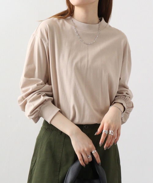 atONE(アットワン)の「atONE モックネックボリューム袖ロンT(Tシャツ/カットソー・レディース・ブラック/オフホワイト/ライトベージュ・M-L/4L~5L/LL~3L)」の15枚目の写真