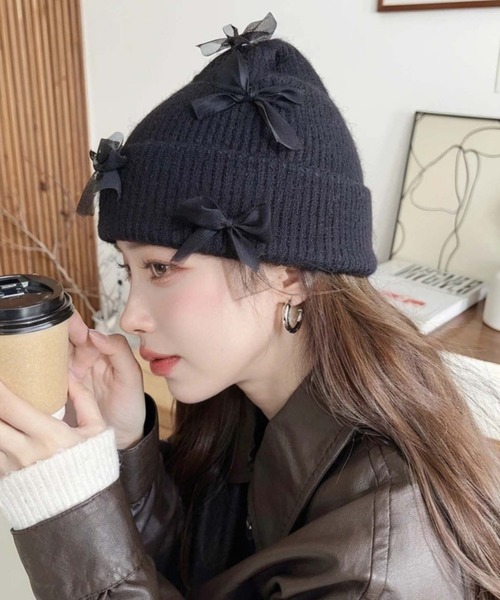 moment+(モーメントプラス)の「チュールリボン or ベロアリボン付きアソートリブニット帽(ニットキャップ/ビーニー・レディース・ブラック/グレー/アイボリー/ホワイト系その他/ブラック系その他/グレー系その他・FREE)」の4枚目の写真