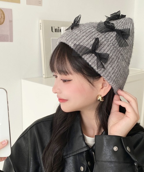 moment+(モーメントプラス)の「チュールリボン or ベロアリボン付きアソートリブニット帽(ニットキャップ/ビーニー・レディース・ブラック/グレー/アイボリー/ホワイト系その他/ブラック系その他/グレー系その他・FREE)」の16枚目の写真