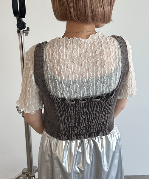 apres jour mignon(アプレジュールミニョン)の「シアートップス×デニムビスチェセット【ZOZOTOWN限定アイテム】(その他トップス・レディース・ブルー/ブラック・X-LARGE/フリー)」の6枚目の写真