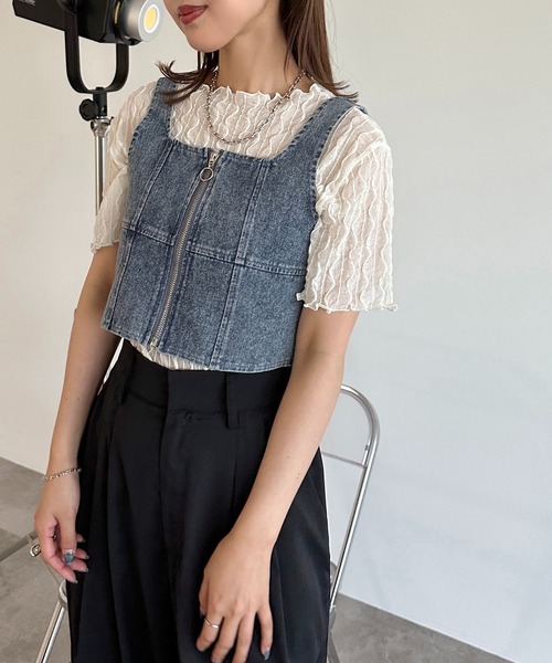 apres jour mignon(アプレジュールミニョン)の「シアートップス×デニムビスチェセット【ZOZOTOWN限定アイテム】(その他トップス・レディース・ブルー/ブラック・X-LARGE/フリー)」の12枚目の写真