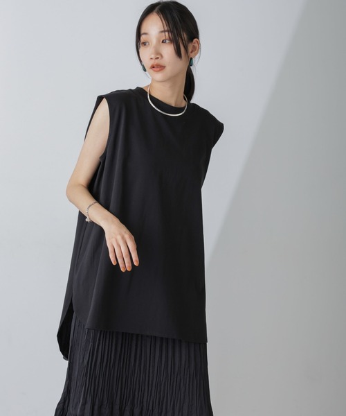 NANO universe（ナノユニバース）の「ショルダータックノースリーブカットトップス（Tシャツ/カットソー・レディース・レッド/ホワイト/ブラック・FREE）」の2枚目の写真