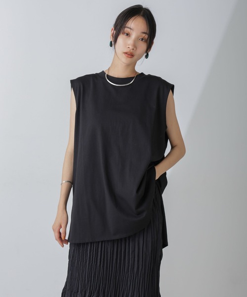 NANO universe（ナノユニバース）の「ショルダータックノースリーブカットトップス（Tシャツ/カットソー・レディース・レッド/ホワイト/ブラック・FREE）」の20枚目の写真