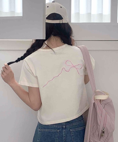 Nyu(ニュウ)の「リボンデザインTシャツ(Tシャツ/カットソー・レディース・アイボリー/ホワイト・FREE)」の2枚目の写真