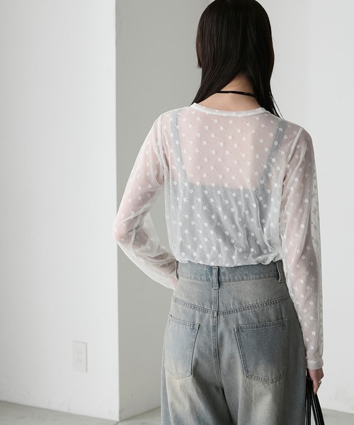 forksy.(フォルクシー)の「【forksy.】フラワーチュールシアートップス(Tシャツ/カットソー・レディース・オフホワイト/ブラック・FREE)」の8枚目の写真