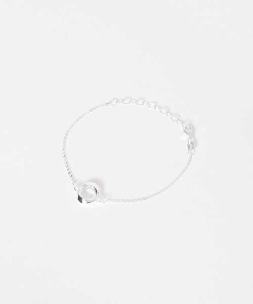 NINA&JULES（ニナエジュール）の「NINA & JULES　Twisted Ring Bracelet（ブレスレット・レディース・シルバー・-）」の2枚目の写真