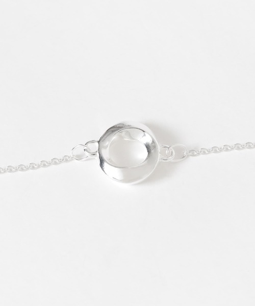 NINA&JULES（ニナエジュール）の「NINA & JULES　Twisted Ring Bracelet（ブレスレット・レディース・シルバー・-）」の3枚目の写真