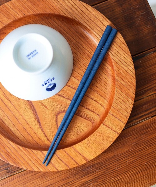 BEAMS JAPAN(ビームス ジャパン)の「【別注】株式会社イシダ / 若狭塗 本乾漆 箸(カトラリー・メンズ・ブラック/レッド/ネイビー・ONE SIZE)」の18枚目の写真