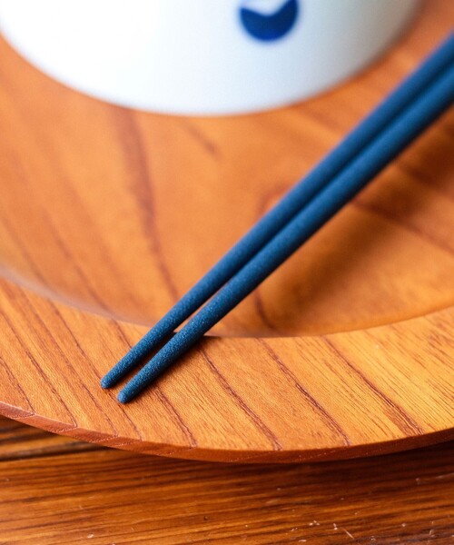 BEAMS JAPAN(ビームス ジャパン)の「【別注】株式会社イシダ / 若狭塗 本乾漆 箸(カトラリー・メンズ・ブラック/レッド/ネイビー・ONE SIZE)」の20枚目の写真
