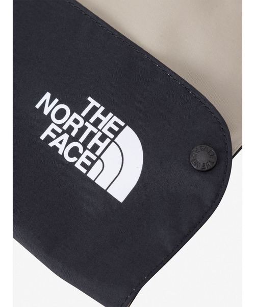THE NORTH FACE（ザノースフェイス）の「THE NORTH FACE Baby Compact Yummy Bib NNB72315（スタイ/よだれかけ・キッズ・ベージュ・FREE）」の5枚目の写真