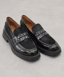 QUSHELI（クシェリ）の「【QUSHELI】異素材コンビローファー(E41601)（ローファー）」