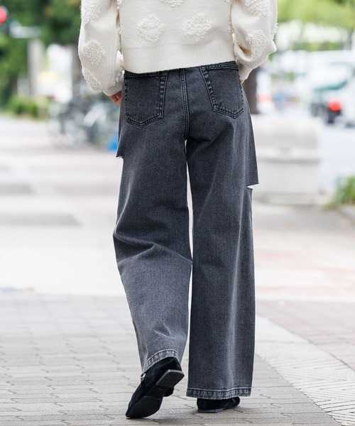 mili an deni(ミリアンデニ)の「ダメージストレートパンツ(デニムパンツ・レディース・ブラック/サックスブルー/ブルー・M)」の12枚目の写真