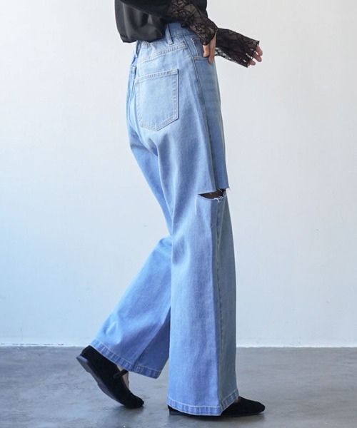 mili an deni(ミリアンデニ)の「ダメージストレートパンツ(デニムパンツ・レディース・ブラック/サックスブルー/ブルー・M)」の9枚目の写真
