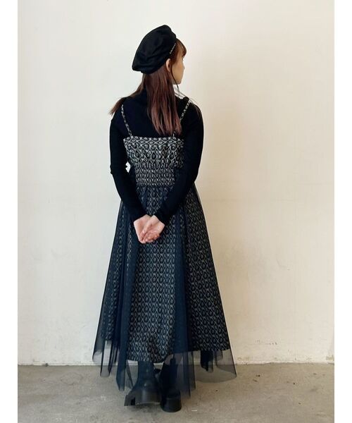 CALNAMUR(カルナムール)の「ジャガードシアーレイヤードドレス(ワンピース・レディース・ブラック/ネイビー・SMALL/MEDIUM)」の5枚目の写真