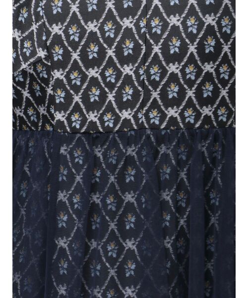 CALNAMUR(カルナムール)の「ジャガードシアーレイヤードドレス(ワンピース・レディース・ブラック/ネイビー・SMALL/MEDIUM)」の15枚目の写真