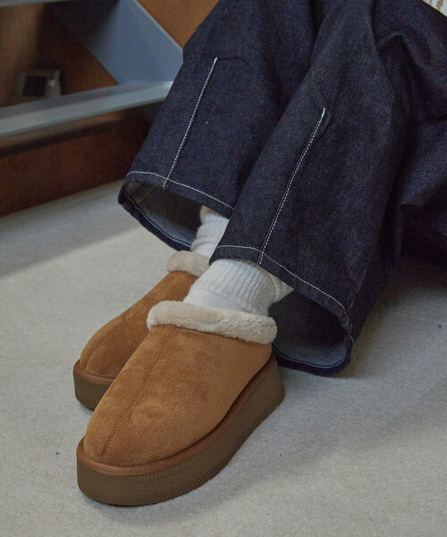 FREAK'S STORE(フリークスストア)の「エコファーミュール/フェイクムートンシューズ(その他シューズ・レディース・ブラック/キャメル/ベージュ・36/37/38)」の9枚目の写真