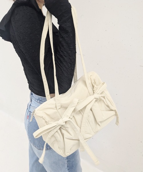 RUBY AND YOU（ルビーアンドユー）の「［select］リボンショルダーバッグ（ショルダーバッグ・レディース・ピンク/ブルー/アイボリー/ブラック・FREE）」の5枚目の写真