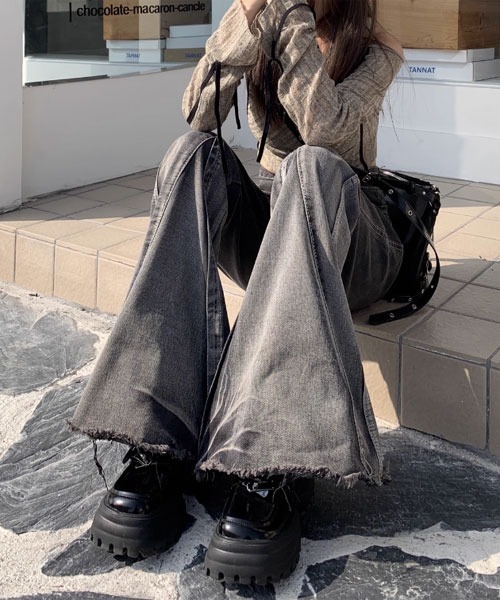 i-dare(アイディア)の「【i-dare】ヘビー ワイド フレア デニム パンツ(デニムパンツ・レディース・グレー・SMALL/MEDIUM/LARGE)」の2枚目の写真