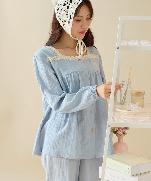 tutuanna(チュチュアンナ)の「綿100%ダブルガーゼスクエアレースロゴ刺繍長袖パジャマ(ルームウェア/パジャマ・レディース・サックスブルー/エンジ/イエロー/ラベンダー/サンドベージュ/クリーム・M/S)」の20枚目の写真