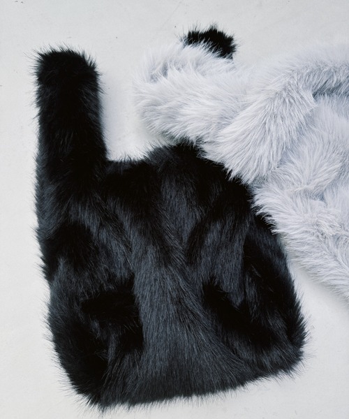 y/m（イム）の「フェイクファートートBAG（ショルダーバッグ・レディース・ブラック/グレー・FREE）」の16枚目の写真